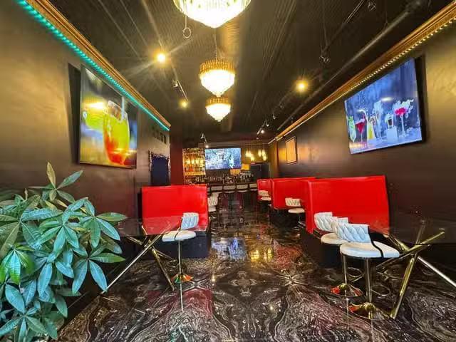 Business for sale in Vancouver, Vancouver West, 12014 Confiden.