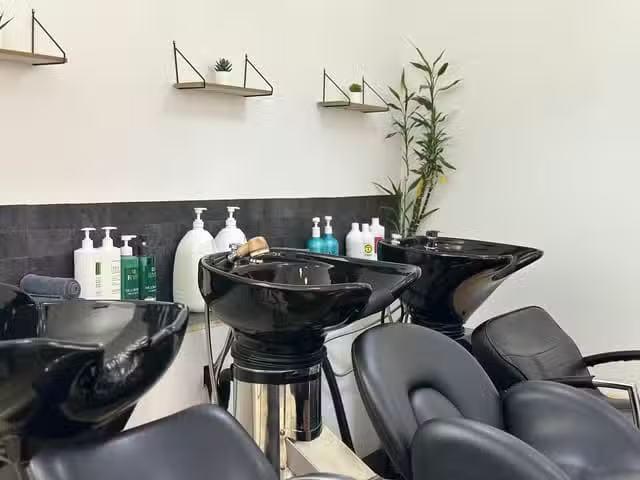 Business for sale in Vancouver, Vancouver West, 122 W Broadway.