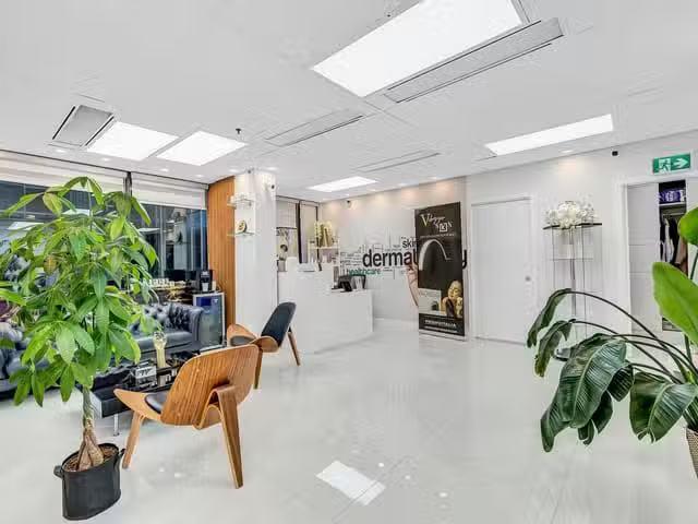 Business for sale in Vancouver, Vancouver West, Confidential a.