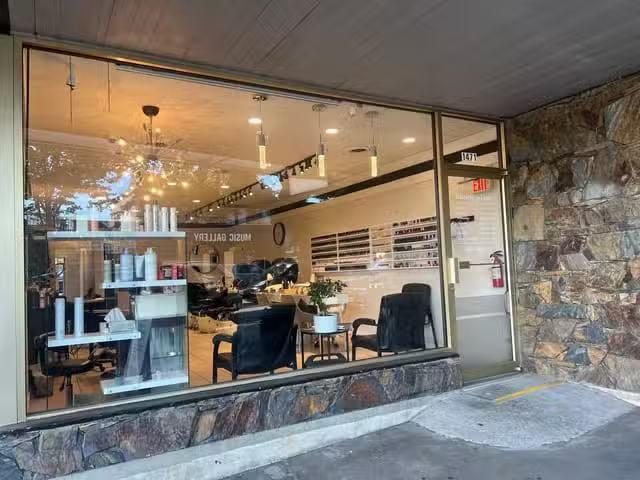 Business for sale in West Vancouver, West Vancouver, 1471 Mari.