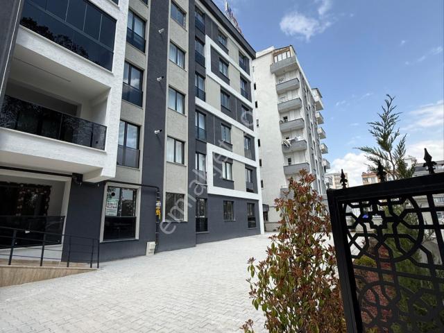 Business Keys'ten Yeni Emniyet Karşısı Sıfır Proje'de 2+1 Kiralık Daireler.
