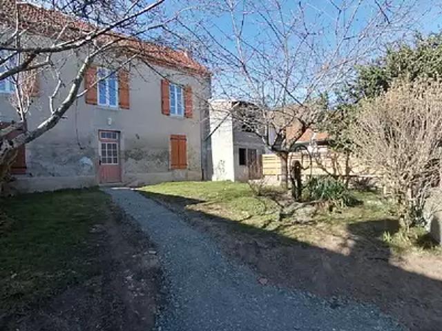 Busset 03270 Location maison 3 pièces t3 jardin