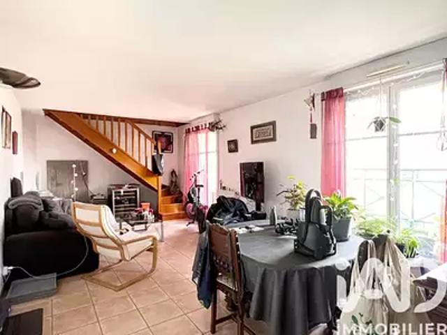 Bussy Saint Georges 77600 Achat / Vente appartement 3 pièces t3 au dernier étage parking
