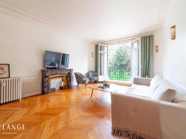 Buttes Chaumont Appartement 4 pièces 130 m²