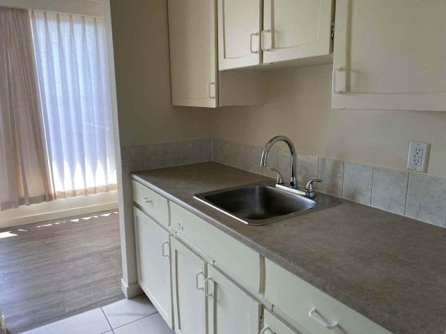 Bute Manor 1 Bedroom Apartment for Rent at 1250 Bute St, Vancouver, BC V6E 1Z9 West End