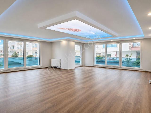 Butik Site İçi Ebeveyn Banyolu Kapalı Otoparklı Metrobüse 5 Dk