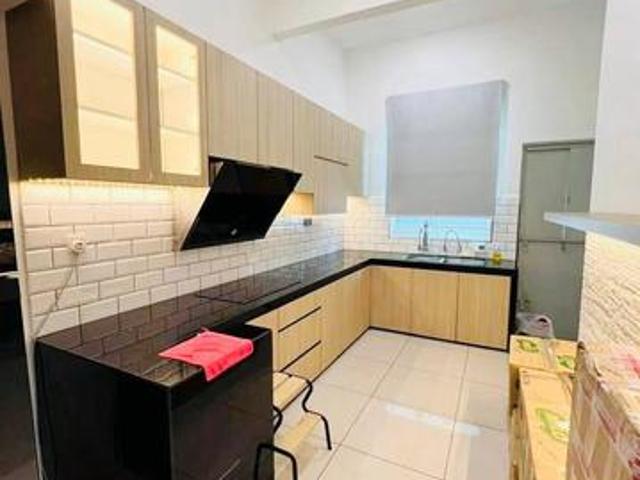 BUYTERWORTH Maple Residence Spacious Beautiful Fully Renovate