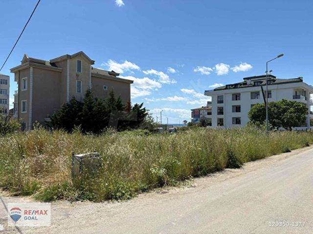 BÜYÜKÇEKMECE CELALIYEDE 500 M TAM HISSE İMARLI VILLA ARSASI