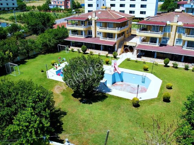 Büyükçekmece Celaliyede Eşyalı Krediye Uygun Satılık 5+2 Villa