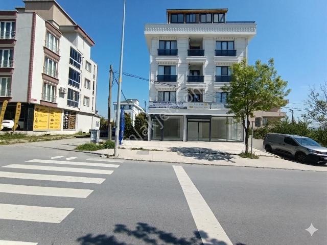 Büyükçekmece Ana Cadde Üstü Kiralık 142m² Dükkan Ve 270m² Depo