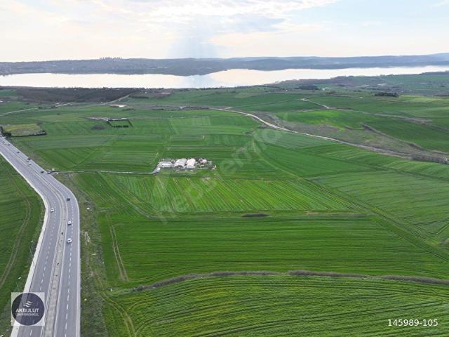 Büyükçekmece Çakmaklıda Villa İmarlı 20000 m2 Satılık Tarla