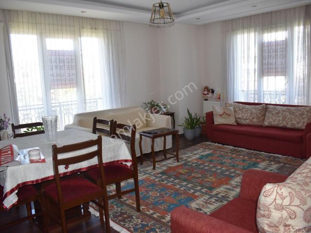 Büyükçekmece Atatürk Mah Lüks Butik Sitede Arakat 2+1 Satılık Daire