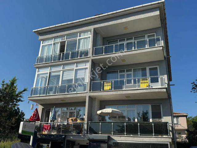 Büyükçekmece Bahçelievler'de Satılık 3+1 Daire Sahile 1 Dk