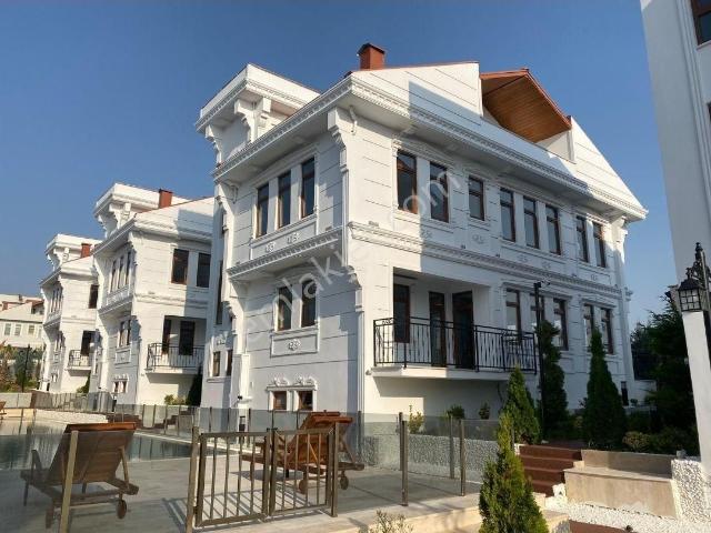 Büyükçekmece Güzelce'de Lüks Müstakil Villa