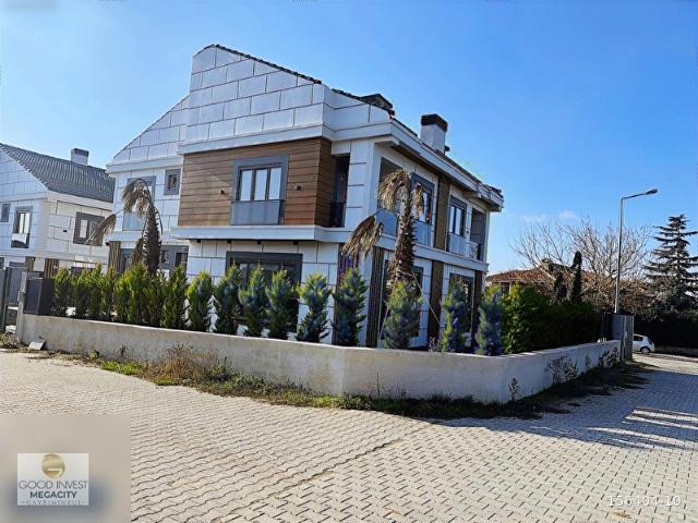 BÜYÜKÇEKMECE, GÜZELCEDE ULTRA LUX TRİPLEKS VİLLA