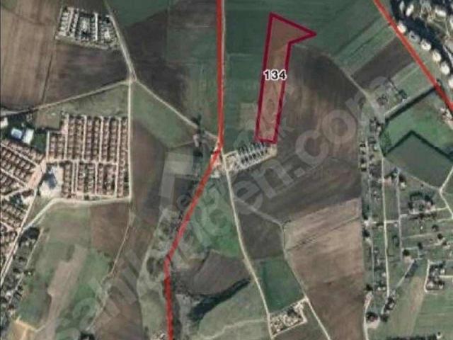 BÜYÜKÇEKMECE GÜZLCE'DE YERLEŞİM ALANDA 500M2