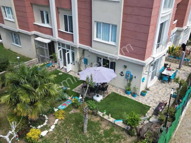 Büyükçekmece Derya Park Sitesi Havuzlu Özel Bahçeli Geniş 1+1