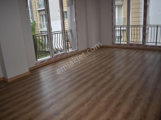Büyükçekmece Mimaroba Mah De Ultra Lüks Sitede Geniş Sıfır 2+1 Satılık Daire