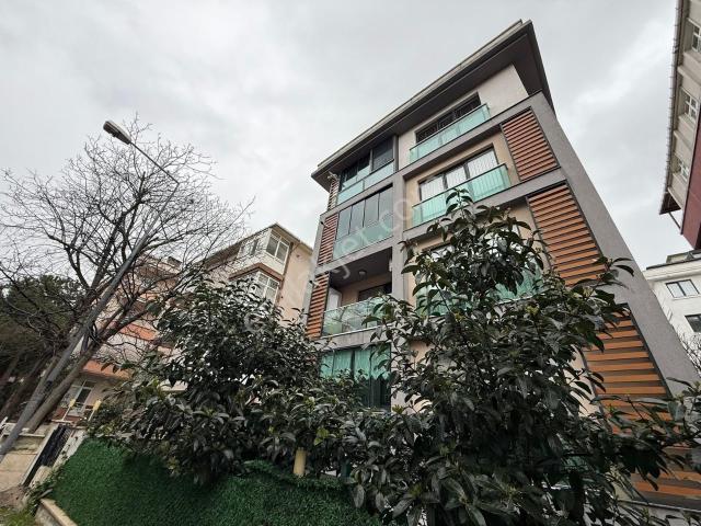 Büyükçekmece Sahile Yürüme Mesafesi 5+2 330 M2 Lüks Dublex !