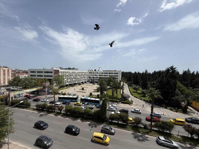 Büyükşehir Belediyesi Karşısında Kiralık Prestij Ofis