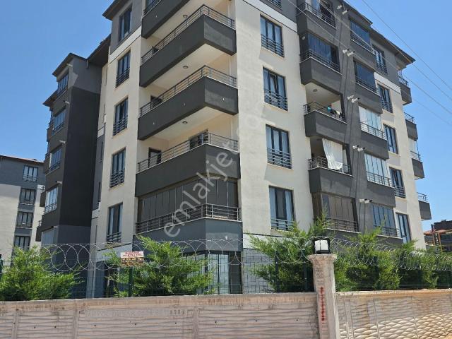 Büyük Kumköprü Mh Site İçi Yüksek Giriş Kat Lüx Evebeyn Banyolu 3+1 Dairemiz Satılık