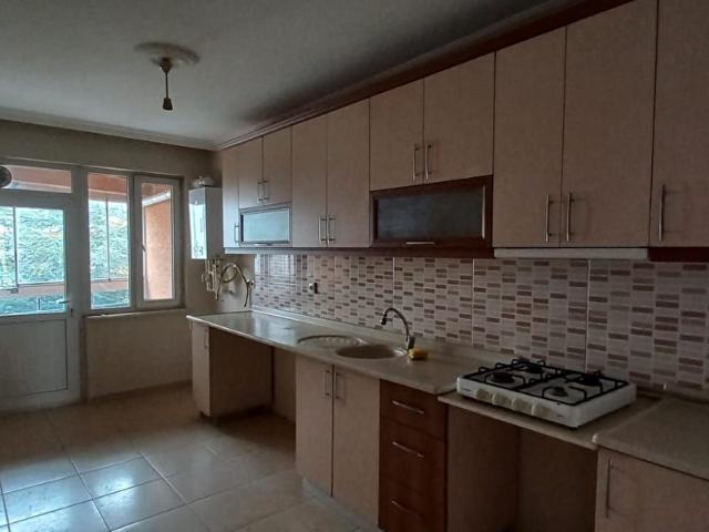 BÜYÜKDERE KÖŞE BİNA KOMBİLİ ARA KAT SATILIK 2+1 DAİRE