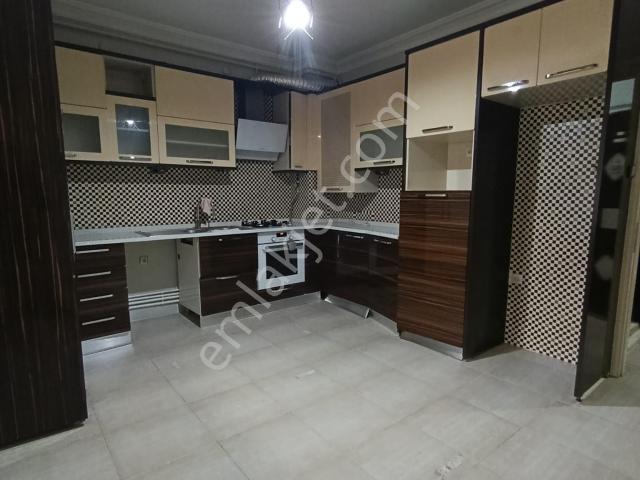 Büyükdere Mahallesinde Hasan Polatkan Caddesi Yakınında 4+1 Kiralık Daire