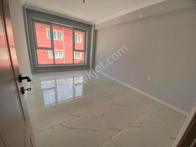 Büyükdere Mh Fırsat Balkonlu Yerden Isıtmalı 2+0 Daire Kk 2