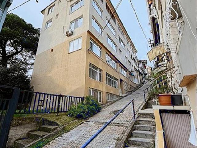BÜYÜKDEREDE KAT MÜLKİYATLİ BOĞAZ MANZARALI 2+1 TEMİZ DAİRE