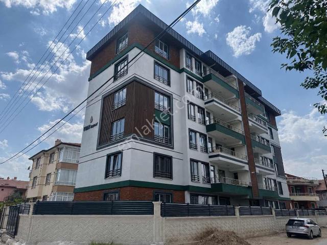 'büyükkumköprü Caddesi Sıfır 3+1 Daire'