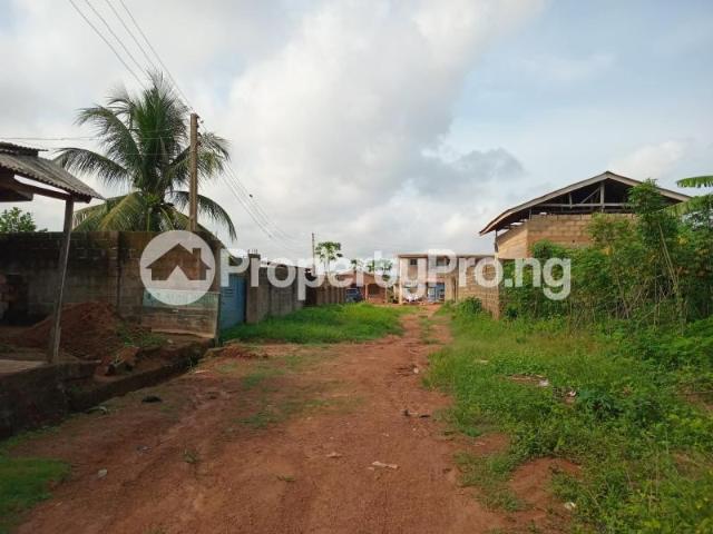 Buy 3 Bed Bungalow W/ Fence & 2 Adjoining Shops For Sale in Agbado, Ifo Ogun 9NHBL | PropertyPro Nigeria