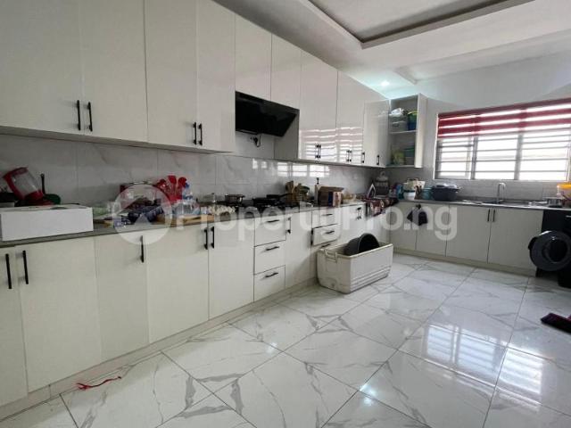 Buy 3 Bedroom Apartment With Bq in Jibowu, Yaba Lagos 6MKPM | PropertyPro Nigeria