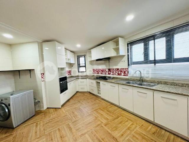 Buy 3 Bedroom Apartment With Bq in Victoria Island Lagos 7MJAR | PropertyPro Nigeria