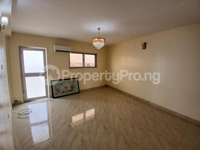 Buy 3 Bedroom Apartment in Alagomeji, Yaba Lagos 5MVPK | PropertyPro Nigeria
