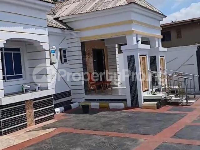 Buy 3 Bedroom Bungalow in Iwo Rd, Ibadan Oyo 0MKPM | PropertyPro Nigeria