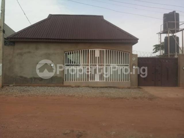 Buy 3 Bedroom Bungalow With Bq in Kaduna South Kaduna 7MSZV | PropertyPro Nigeria