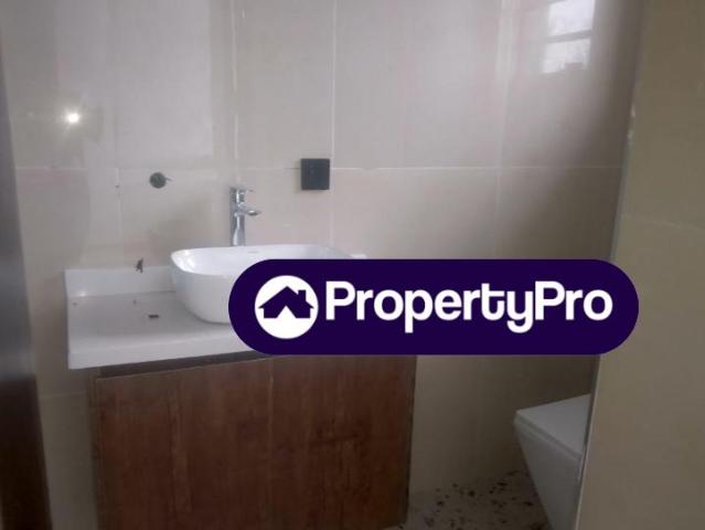 Buy 3 Bedroom Block Of Flats in Lekki Lagos 9MXAQ | PropertyPro Nigeria
