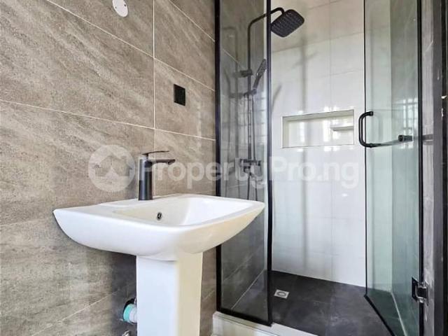 Buy 3 Bedroom House in Lekki Phase 1, Lekki Lagos 4MDQT | PropertyPro Nigeria