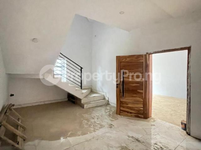 Buy 3bed Terrace+ Bq! In Jibowu, Yaba Lagos 5GLQL | PropertyPro Nigeria