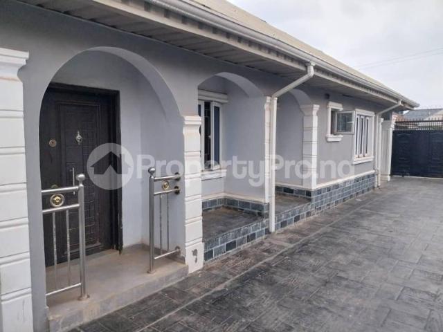 Buy 2 Units Of 2 Bedroom Flat in Ibadan Oyo 6LUDN | PropertyPro Nigeria