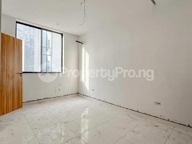 Buy 2 Bedroom Apartment With Bq in ONIRU, Victoria Island Lagos 4NFVN | PropertyPro Nigeria