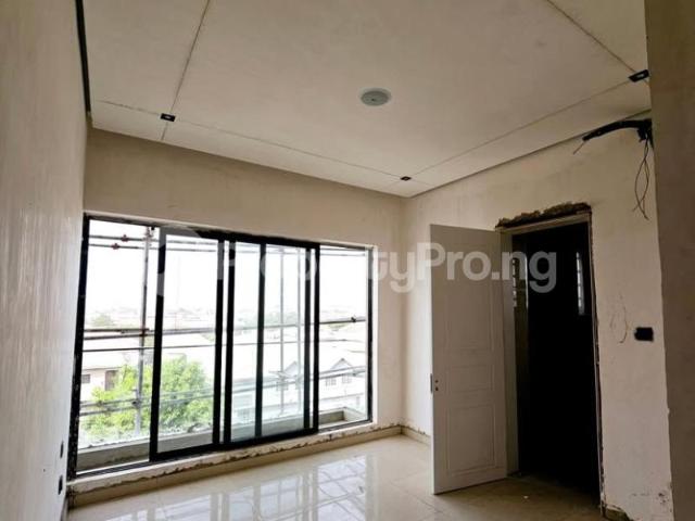 Buy 2 Bedroom Apartment With Bq in Lekki Phase 1, Lekki Lagos 5MHQJ | PropertyPro Nigeria