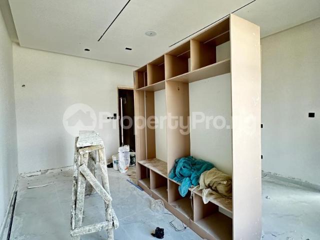 Buy 2 Bedroom Apartment in Lekki Phase 1, Lekki Lagos 9LYBT | PropertyPro Nigeria