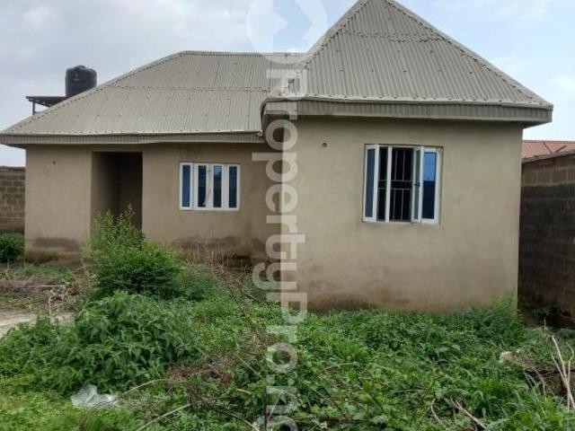 Buy 2nos Bungalow 3bedroom And 2bedroom in Iwo Rd, Ibadan Oyo 5MDGK | PropertyPro Nigeria