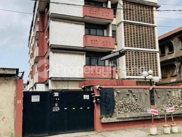 Buy 7 Units Of 3 Bedroom Flat in Alagomeji, Yaba Lagos 4MSLJ | PropertyPro Nigeria