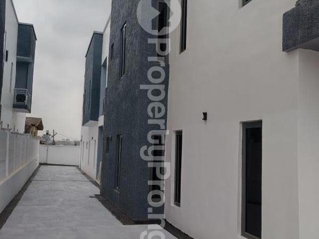 Buy 4 Bedroom Dulex in Basorun, Ibadan Oyo 0MNUA | PropertyPro Nigeria