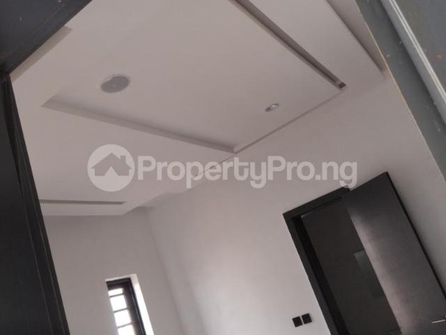 Buy 4 Bedroom Flat With Bq in Lekki Phase 2, Lekki Lagos 7MHDW | PropertyPro Nigeria
