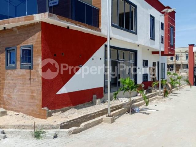 Buy 4 Bedroom Terraced Duplex in Lekki Lagos 7MKDQ | PropertyPro Nigeria