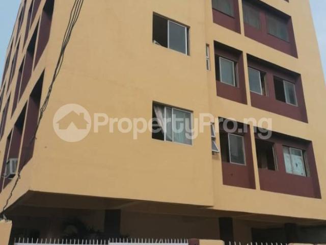 Buy 4 Storey Building in Onipanu, Shomolu Lagos 0NGEV | PropertyPro Nigeria
