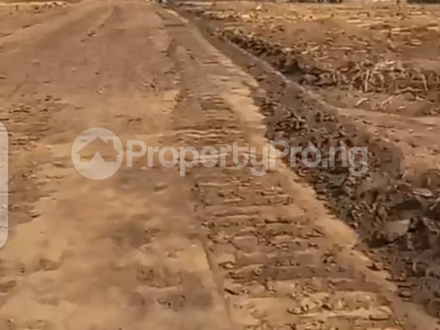 Buy 500sqm Land in Lugbe Abuja 4MRJK | PropertyPro Nigeria